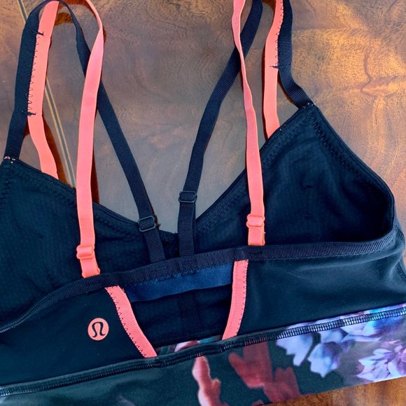 Lululemon Spring Has Sprung Bra- Size 6 - Picture 1 of 5